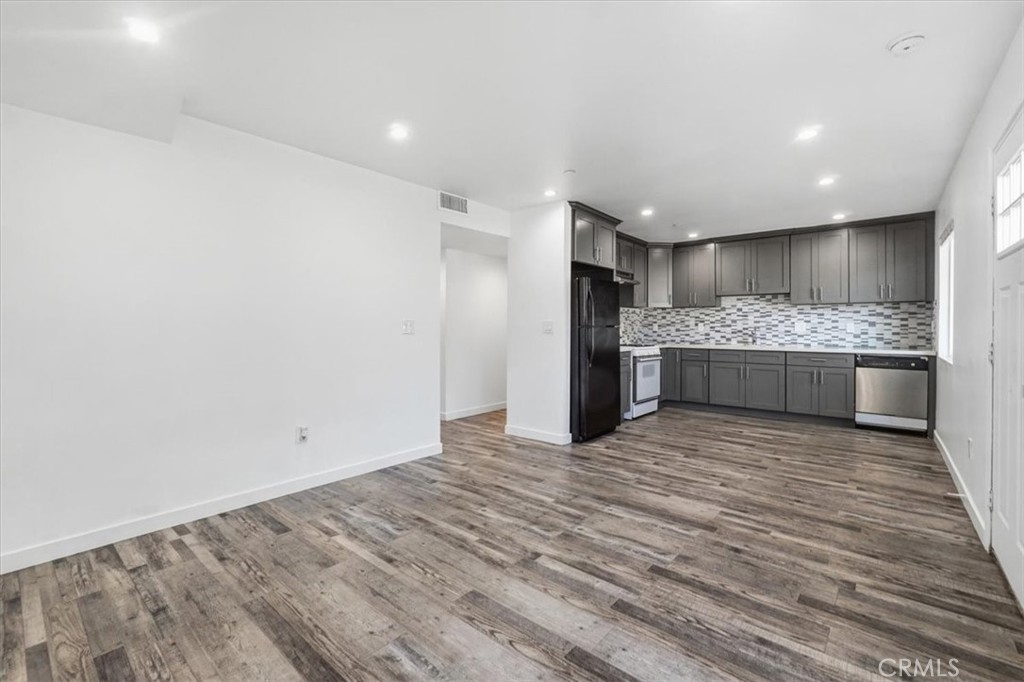 4150 S Normandie Property Photo 38