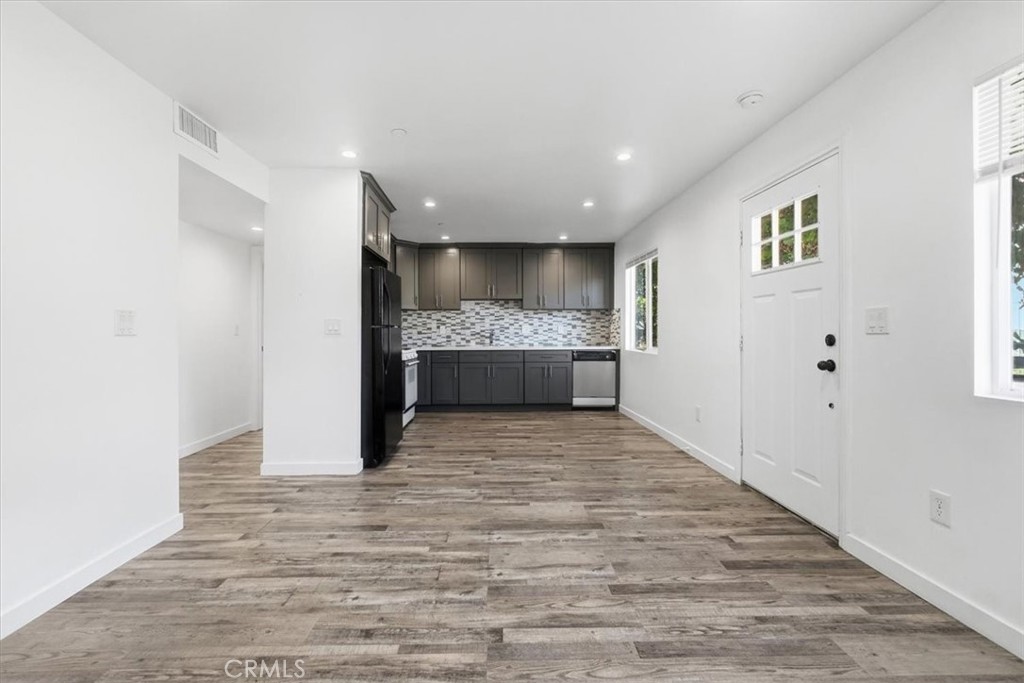 4150 S Normandie Property Photo 42