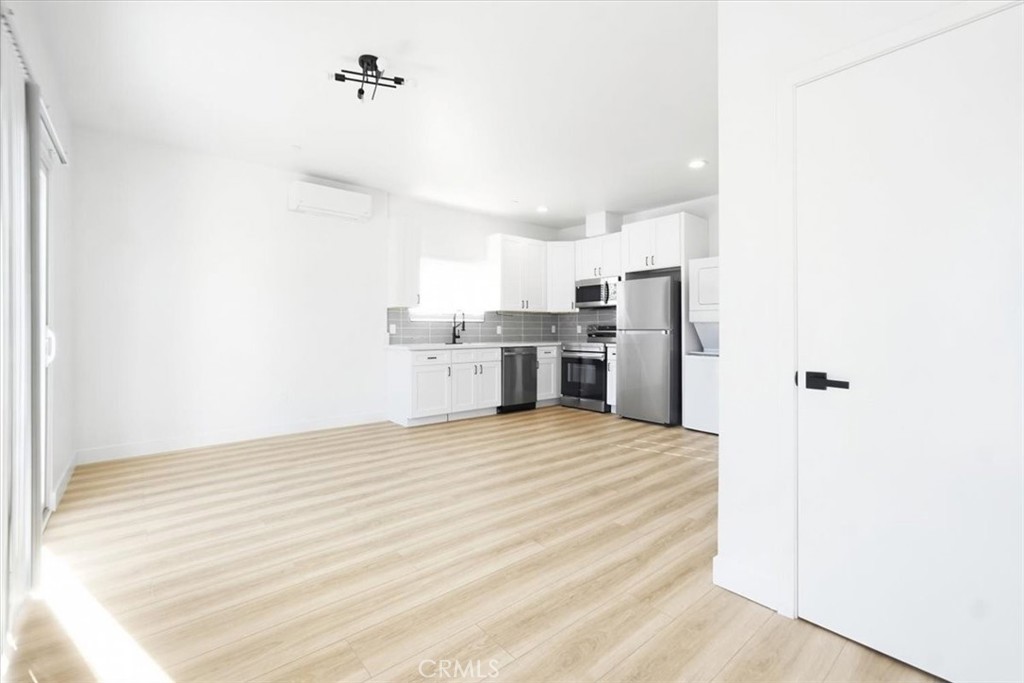 4150 S Normandie Property Photo 45