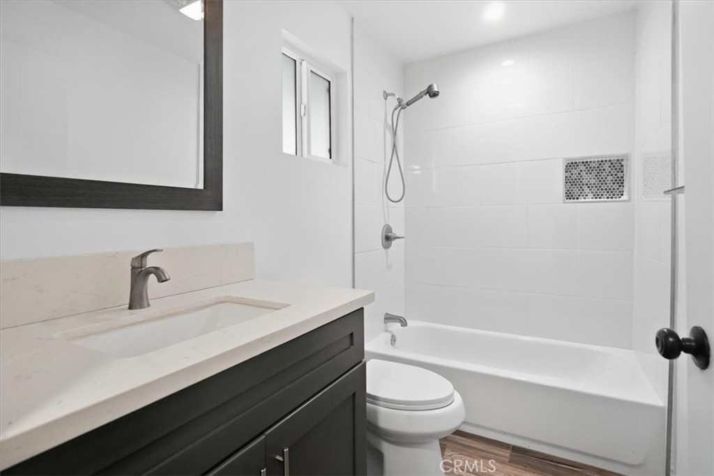 4150 S Normandie Property Photo 47