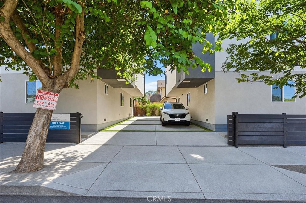 4150 S Normandie Property Photo 51