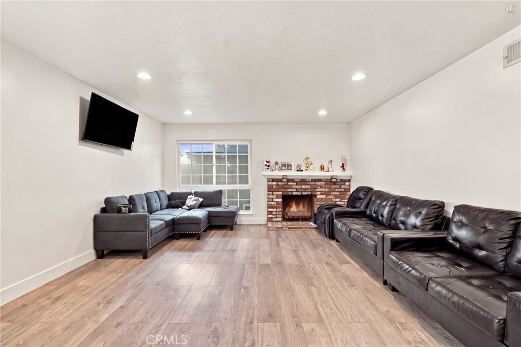 10591 Henderson Avenue Property Photo 5