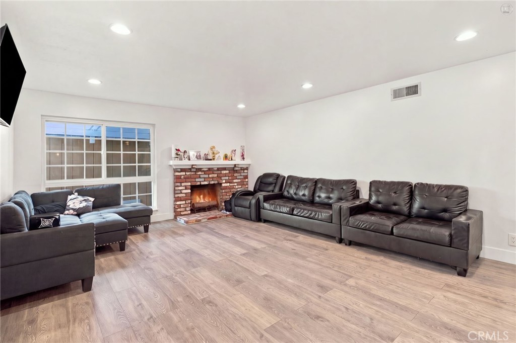 10591 Henderson Avenue Property Photo 6