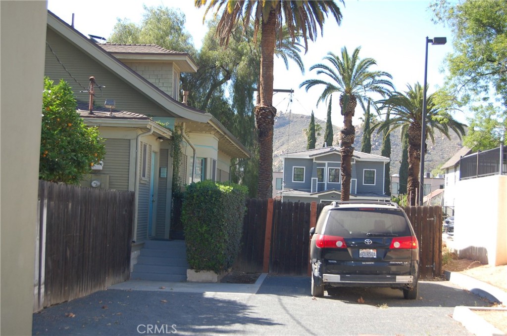 4162 Chestnut Street Property Photo 10