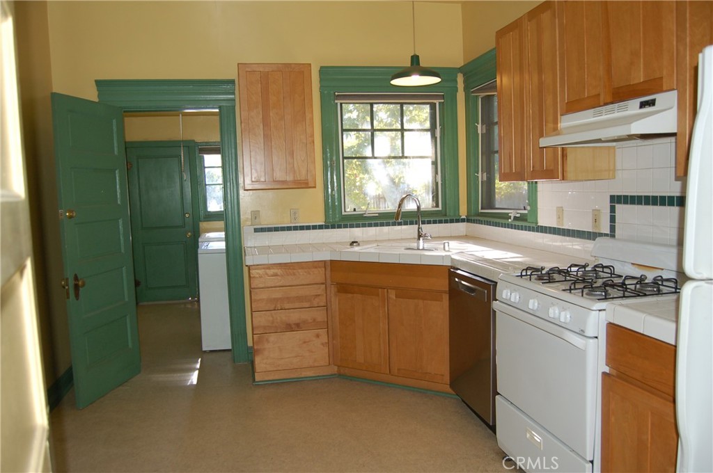 4162 Chestnut Street Property Photo 23