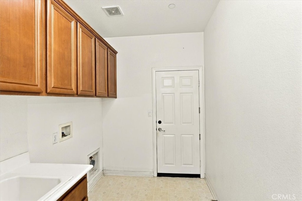 4891 Westmont Property Photo 10