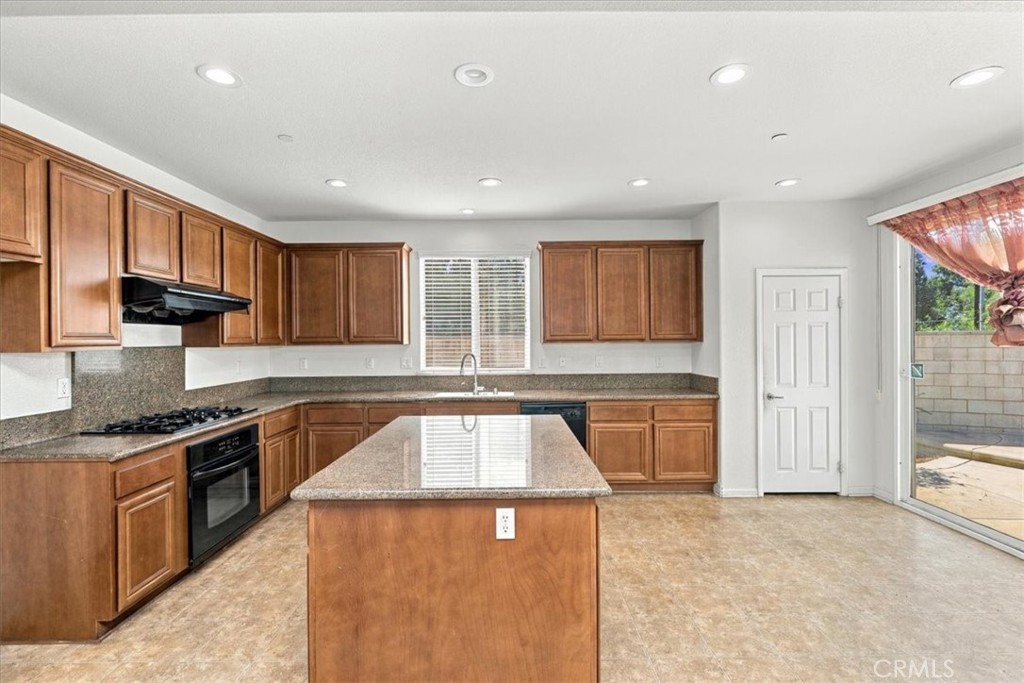 4891 Westmont Property Photo 16