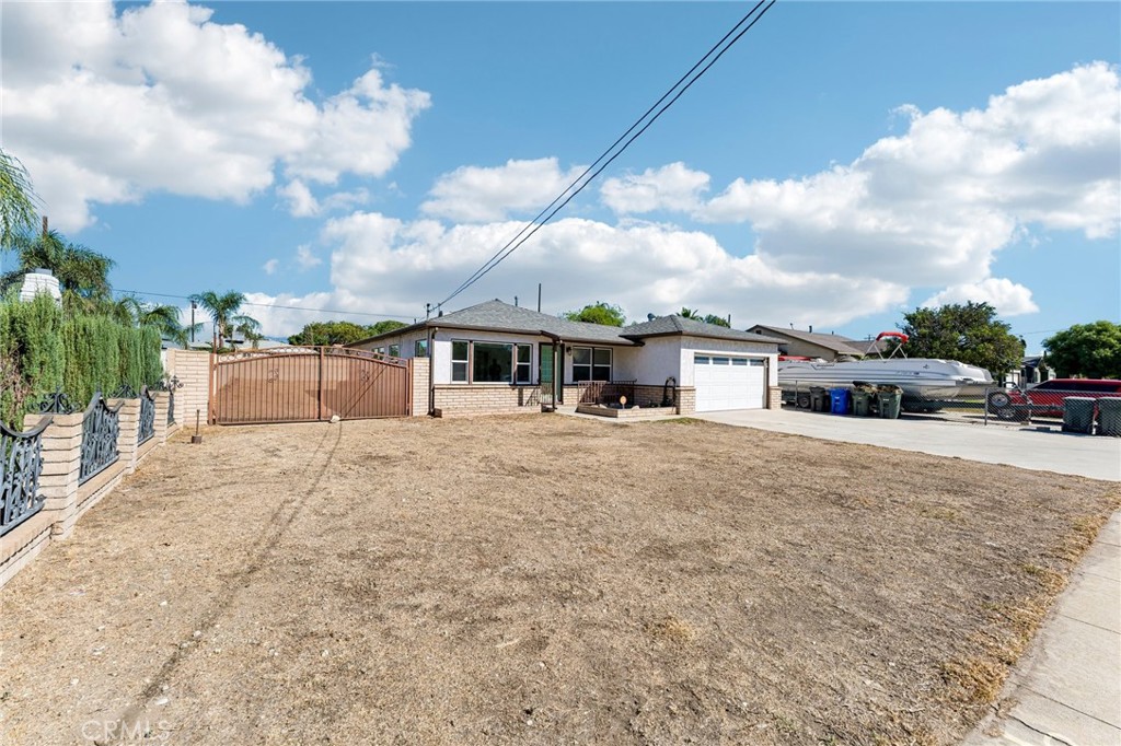17436 Malaga Street Property Photo 2