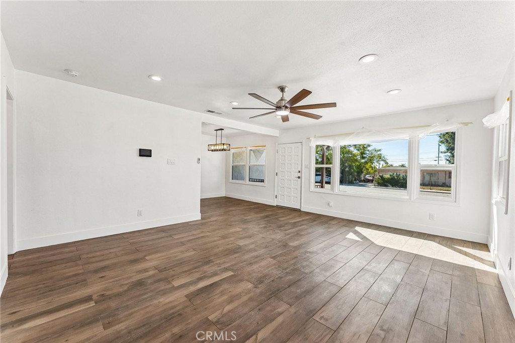 17436 Malaga Street Property Photo 6