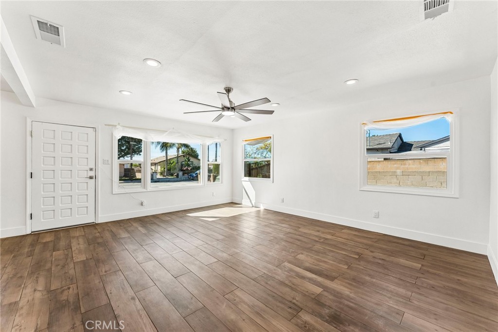 17436 Malaga Street Property Photo 7