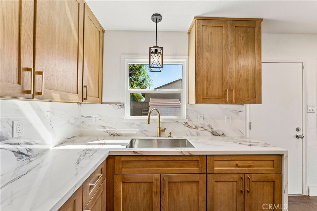 17436 Malaga Street Property Photo 9