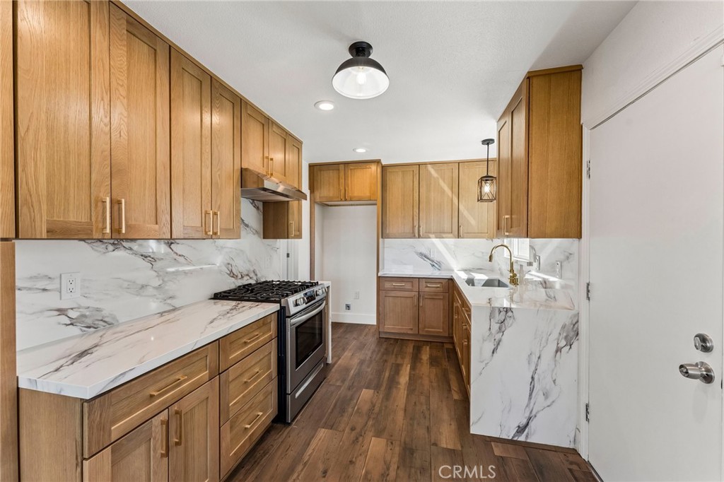 17436 Malaga Street Property Photo 10