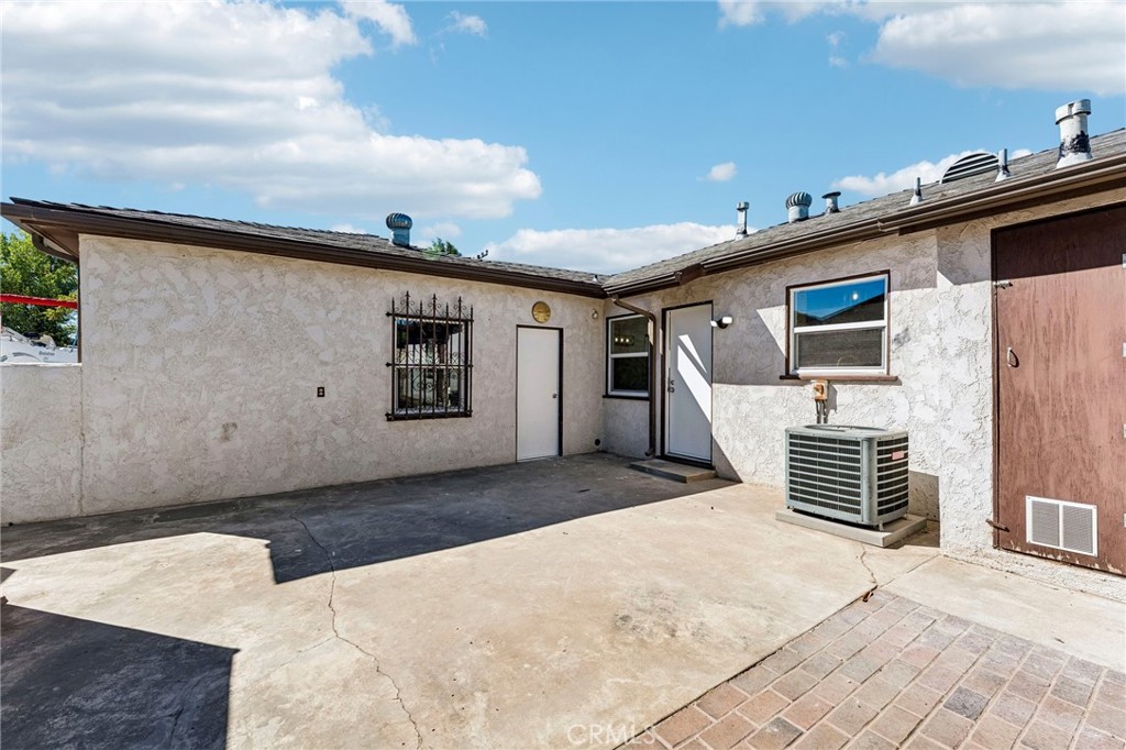 17436 Malaga Street Property Photo 25