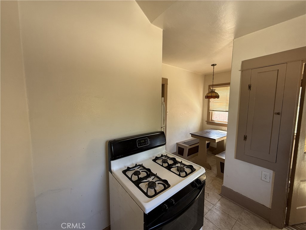 3235 Lemon Property Photo 7