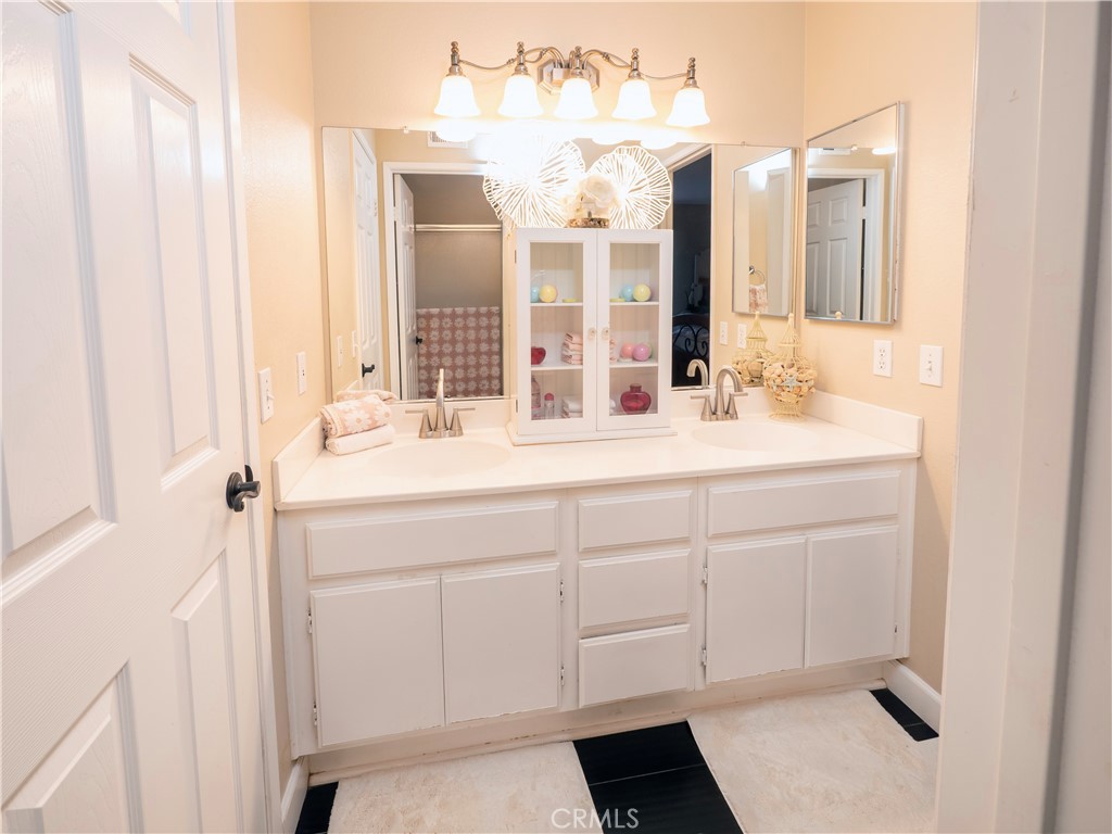 1438 Kirkmichael Circle Property Photo 37