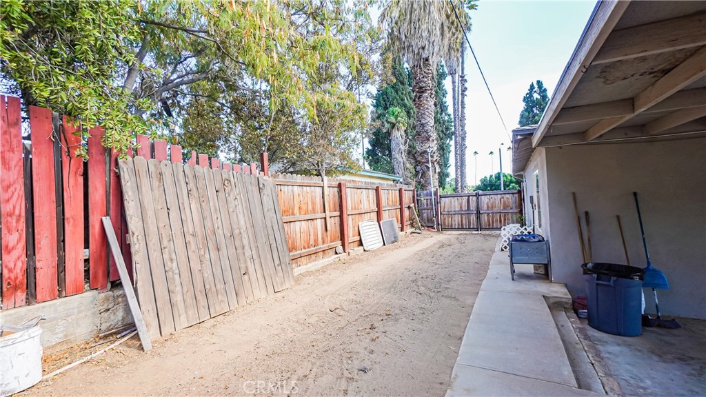 7353 Pontoosuc Property Photo 28