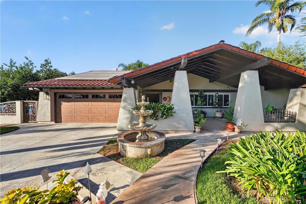 10225 60th Property Photo 3