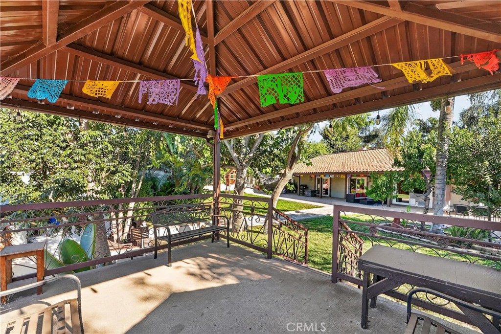 10225 60th Property Photo 32