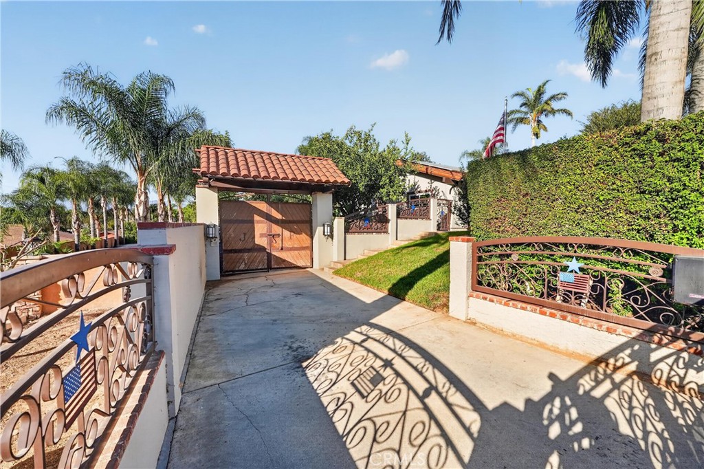 10225 60th Property Photo 36