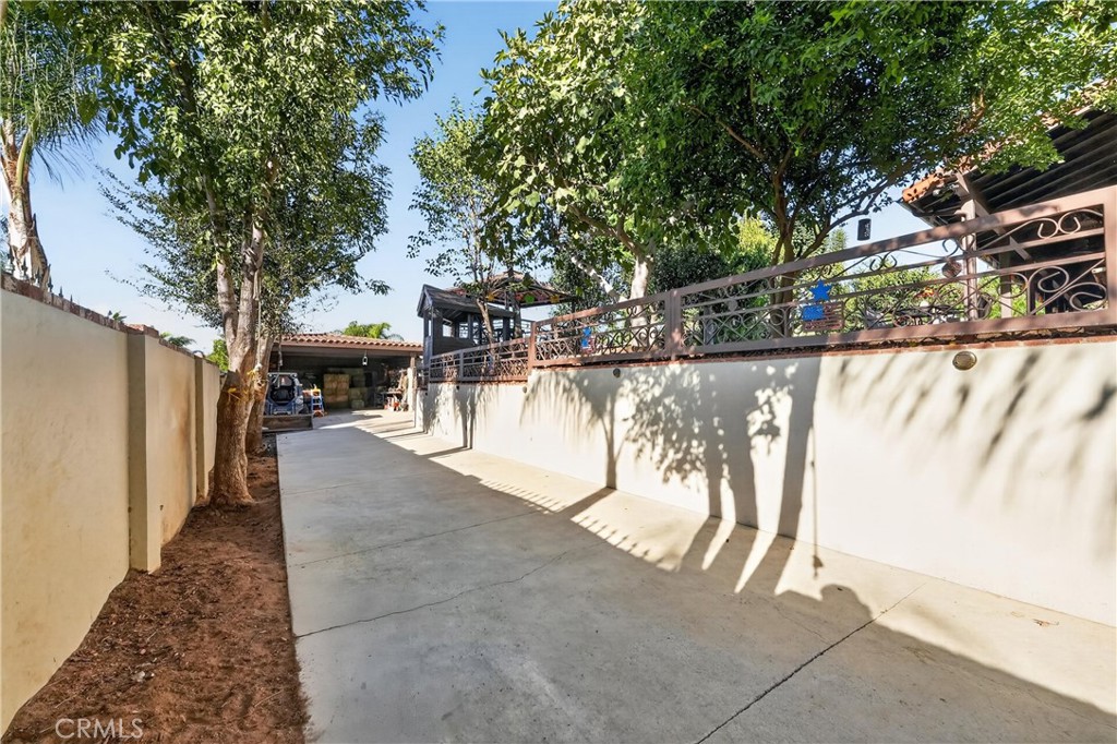 10225 60th Property Photo 47