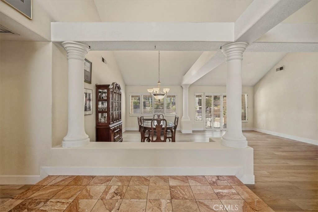10852 Cleveland Property Photo 9