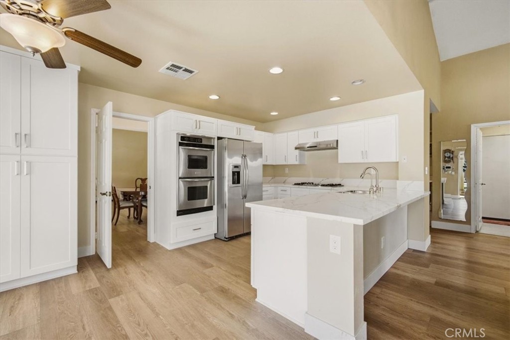 10852 Cleveland Property Photo 23