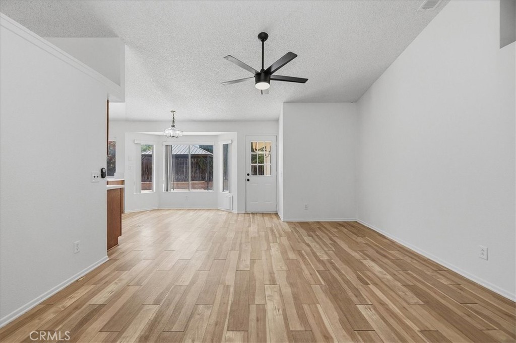 27295 Via Debra Property Photo 10
