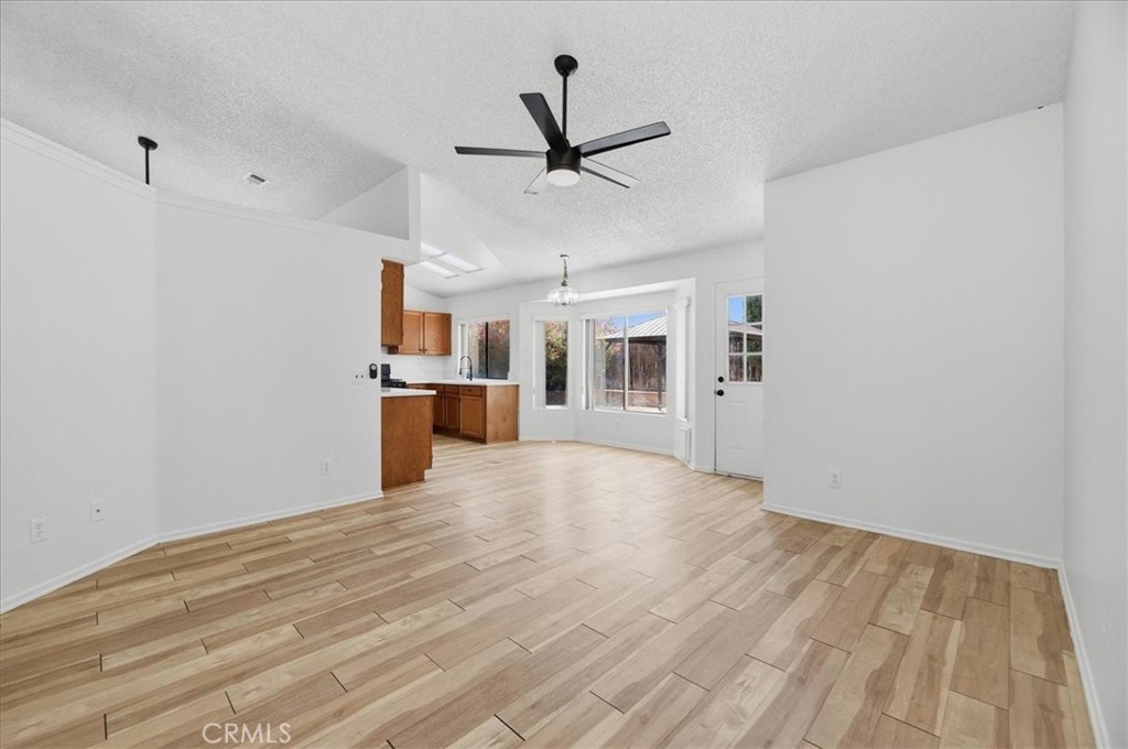 27295 Via Debra Property Photo 11