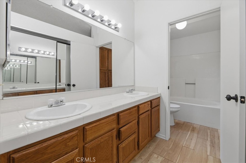 27295 Via Debra Property Photo 16