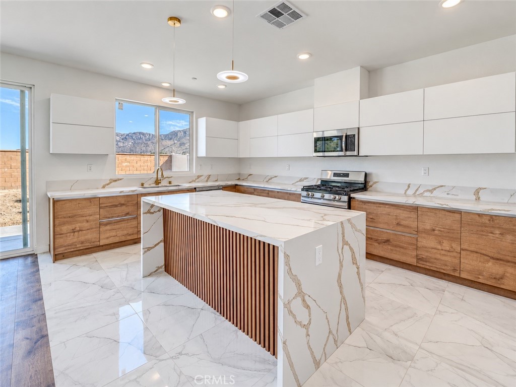 14424 Buvan Court Property Photo 10