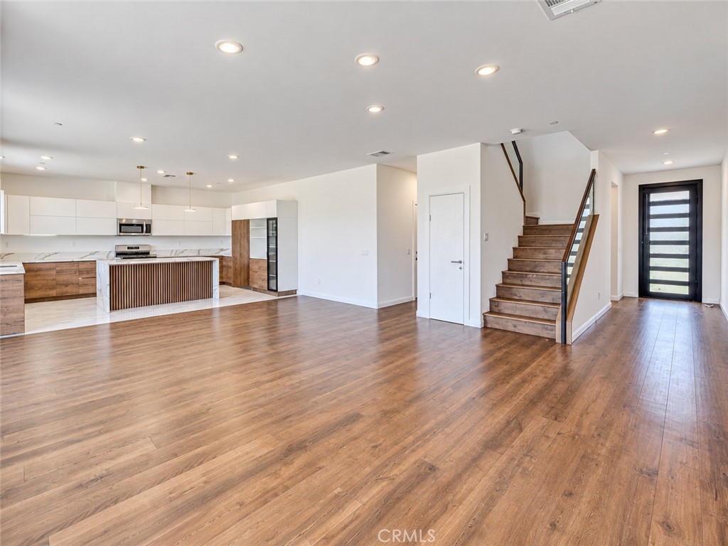 14424 Buvan Court Property Photo 6