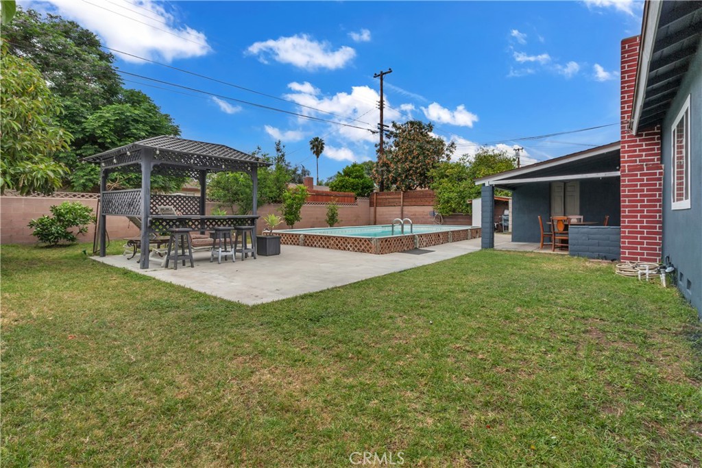 1521 Densmore Street Property Photo 15