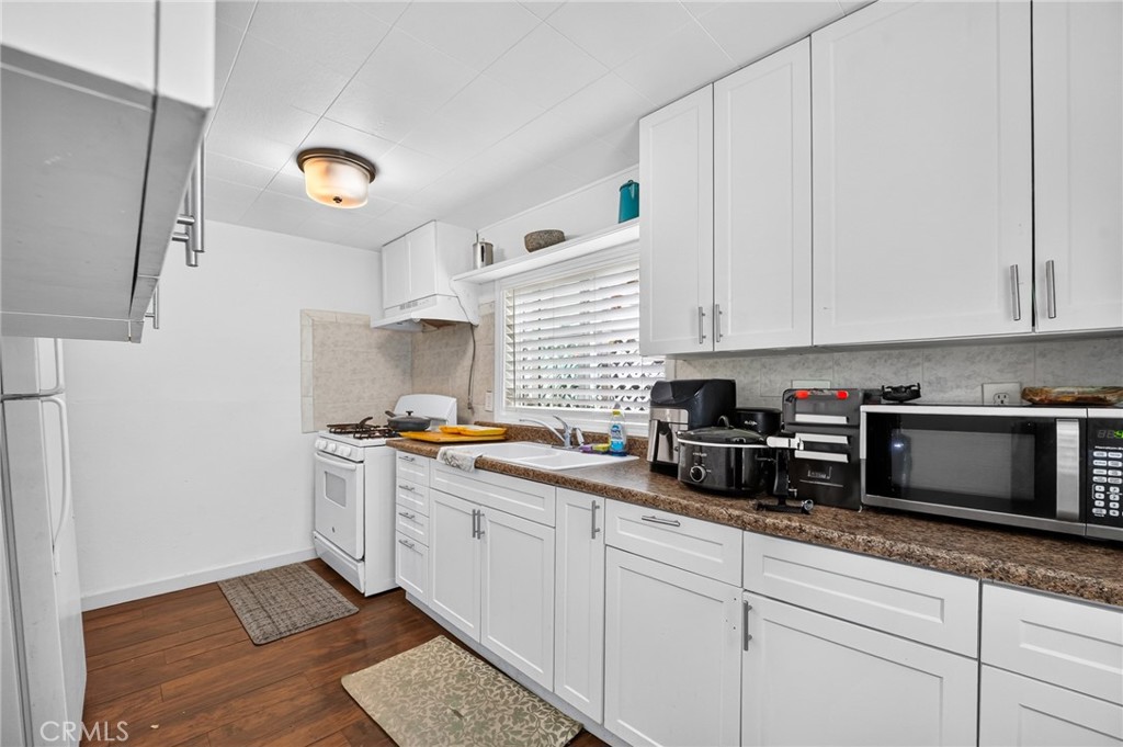 23762 Manzanita Drive Property Photo 26