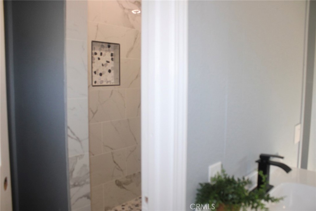 21100 State Property Photo 6