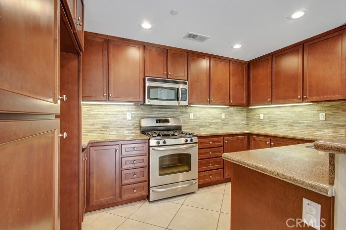 12366 Hollyhock 2 Property Photo 4