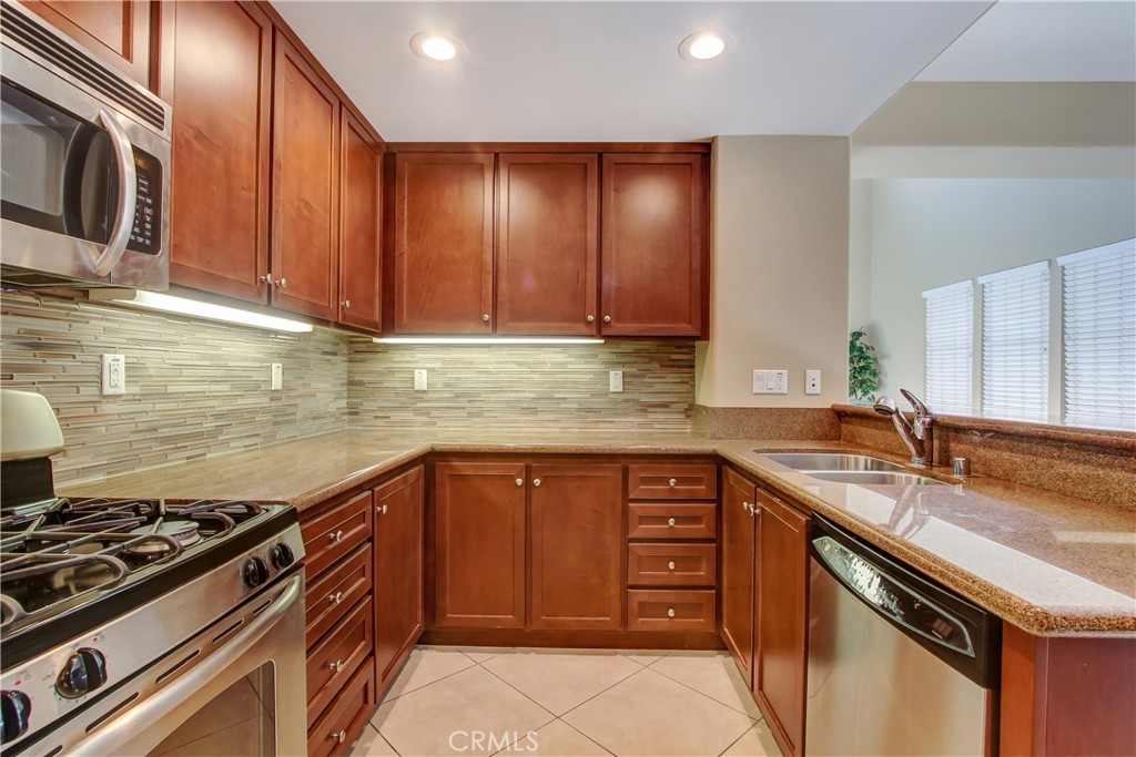 12366 Hollyhock 2 Property Photo 6