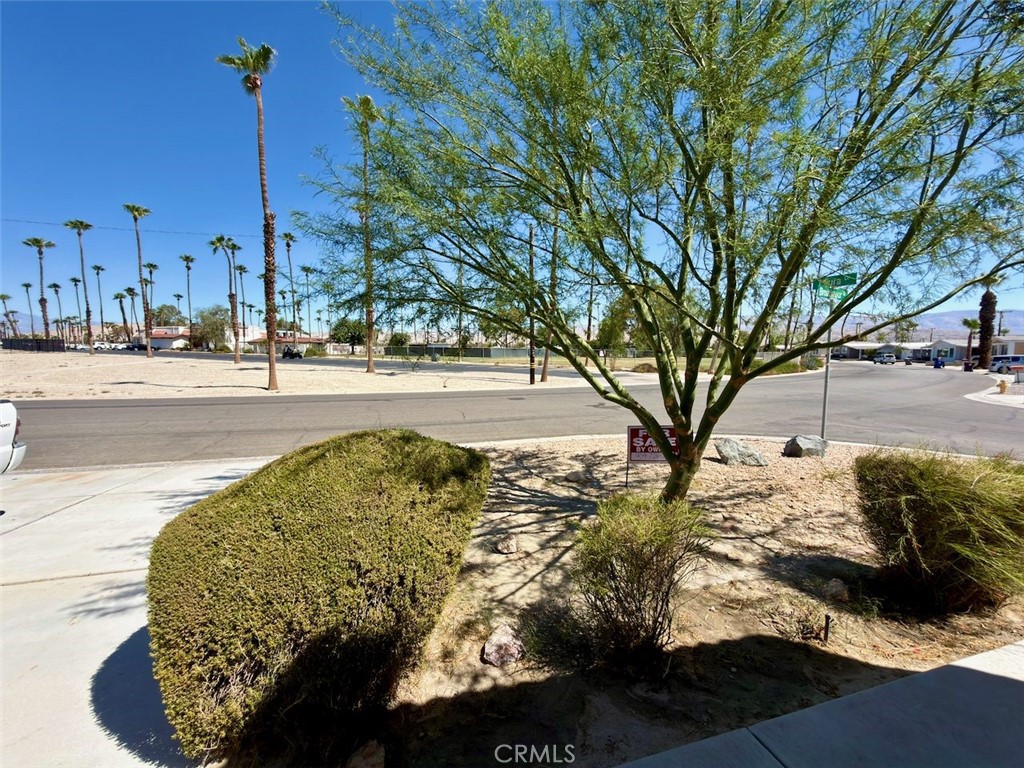 73549 Broadmoor Property Photo 4