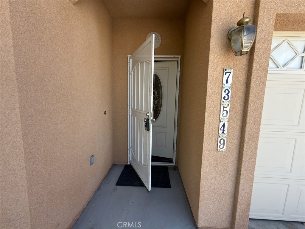 73549 Broadmoor Property Photo 5