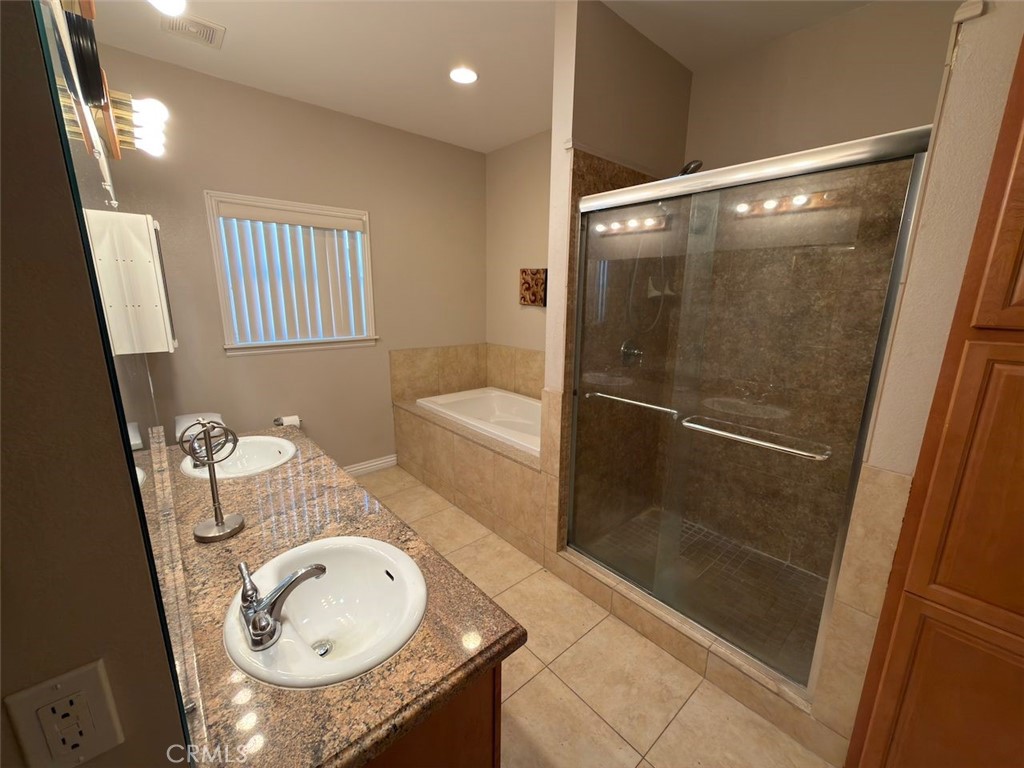 73549 Broadmoor Property Photo 13