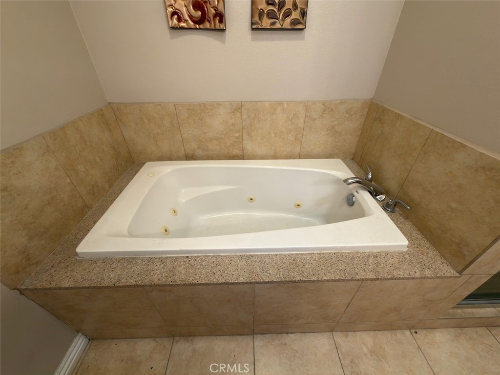 73549 Broadmoor Property Photo 15
