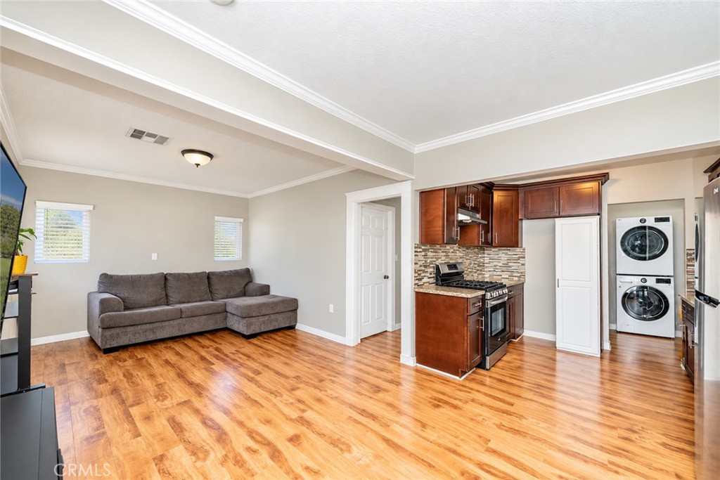 1376 Birch St. Property Photo 11