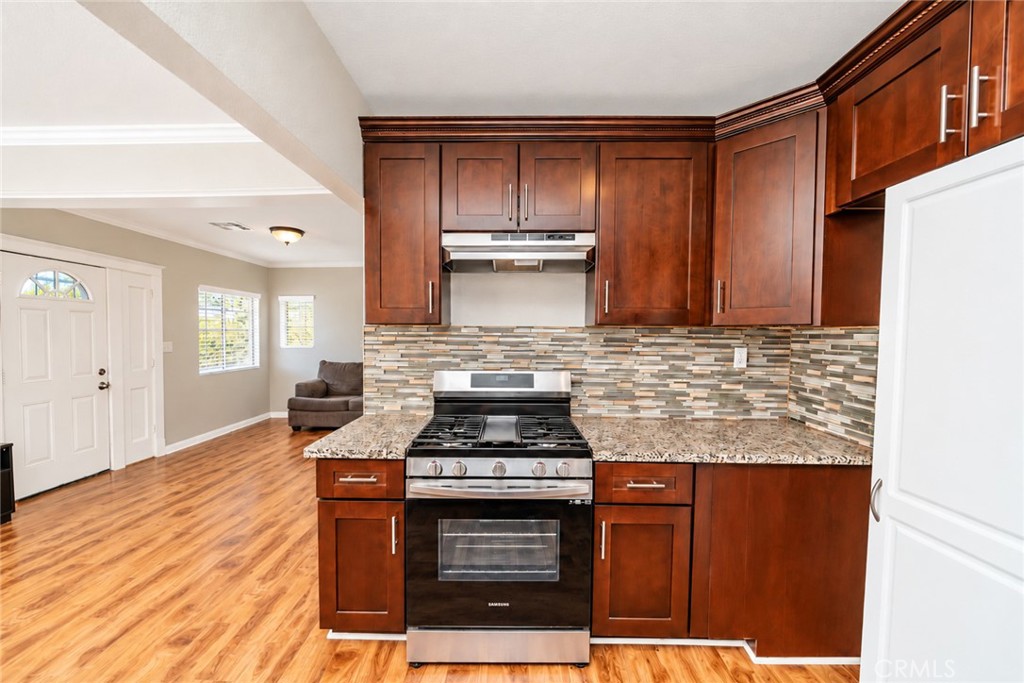 1376 Birch St. Property Photo 15