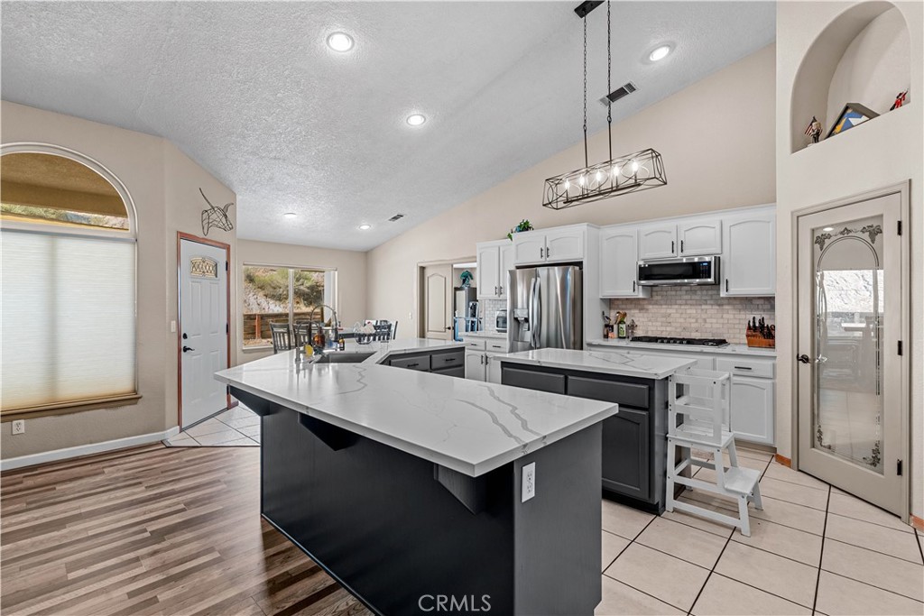3950 Coriander Drive Property Photo 17