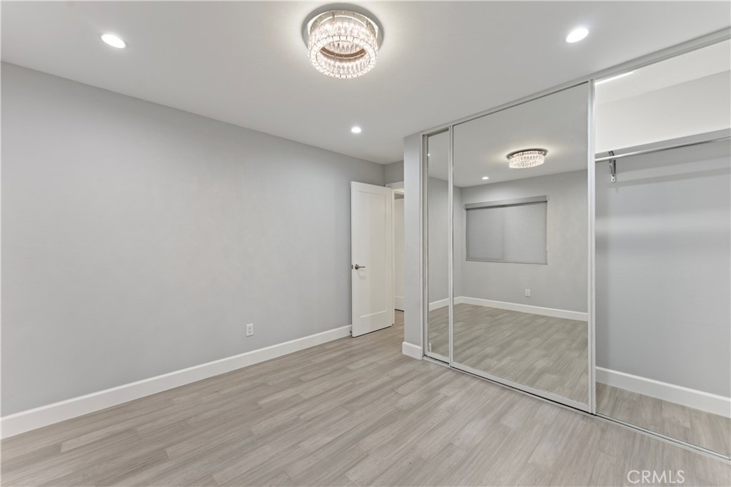 127 W Glaucus Street B Property Photo 17