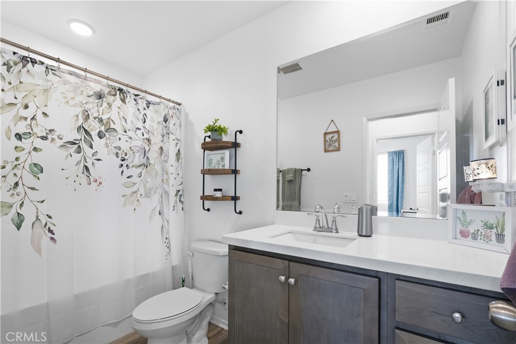 1516 Redbud Avenue Property Photo 10