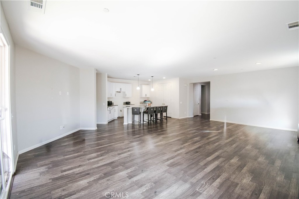 4169 Cypress Property Photo 3