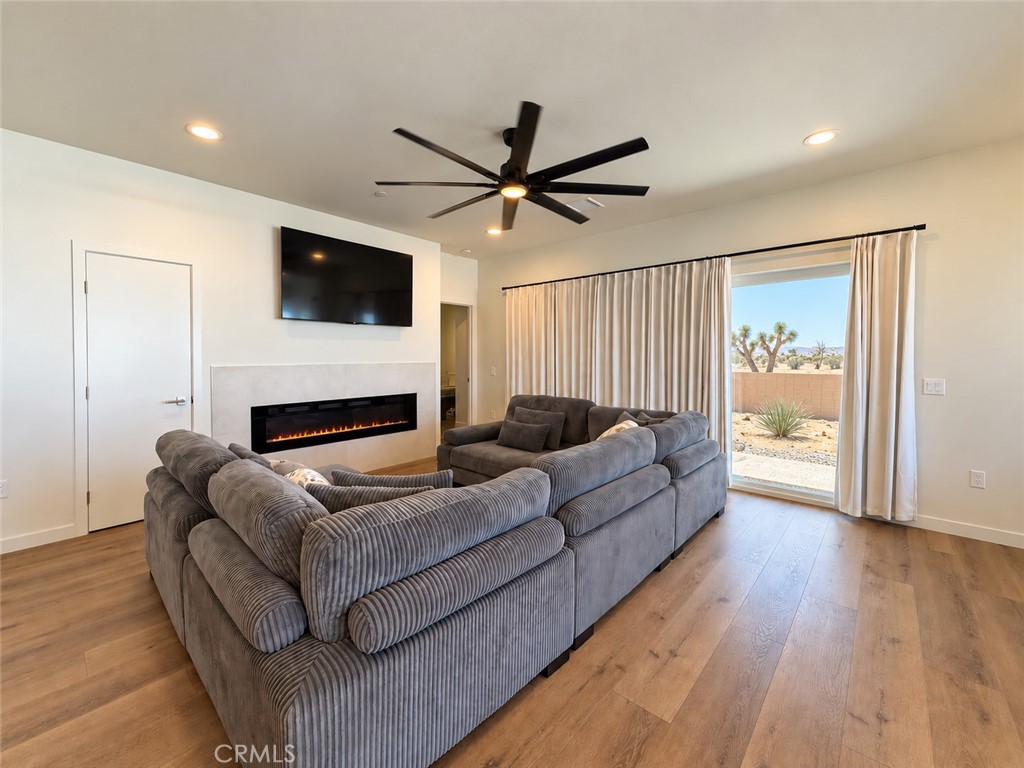 7082 Avalon Avenue Property Photo 10