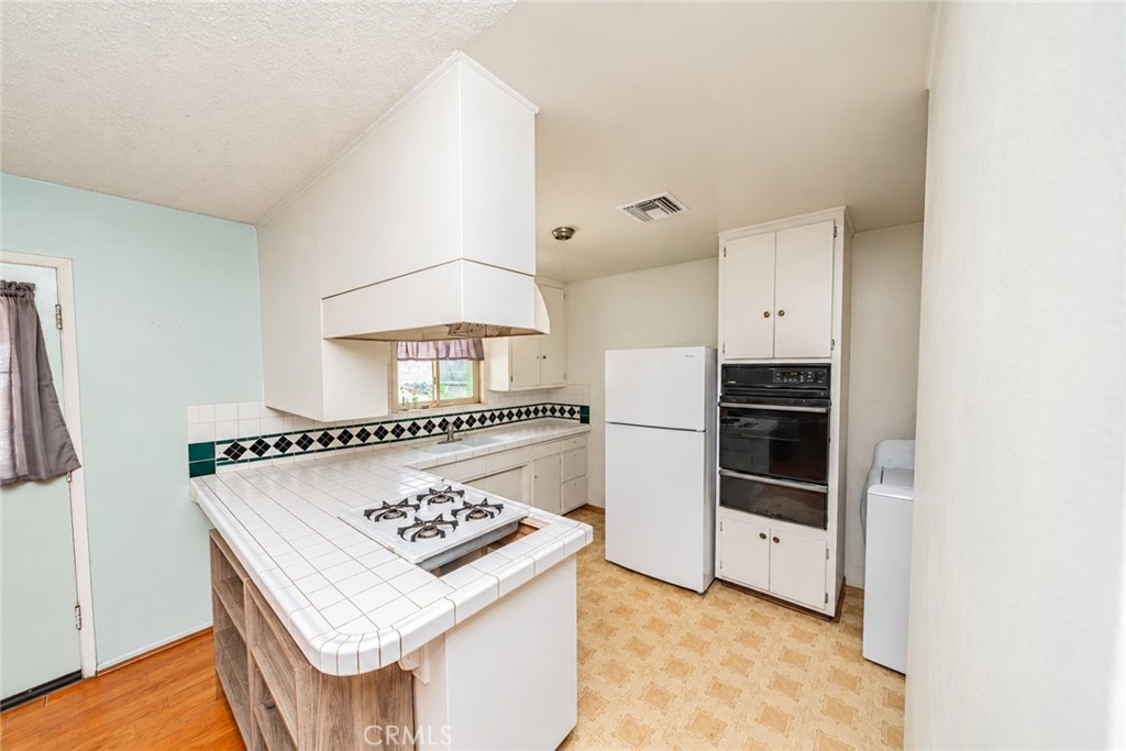 5311 Osbun Road Property Photo 12