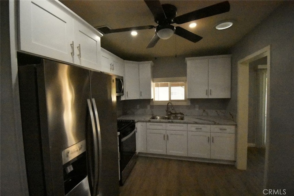 545 N 4th Property Photo 3