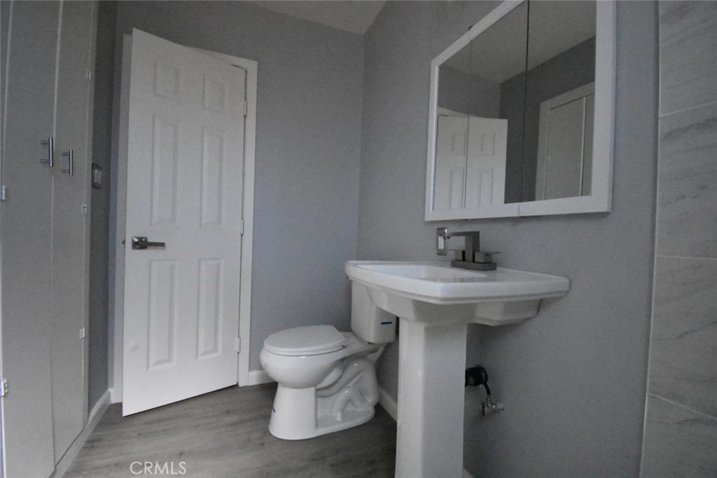 545 N 4th Property Photo 14